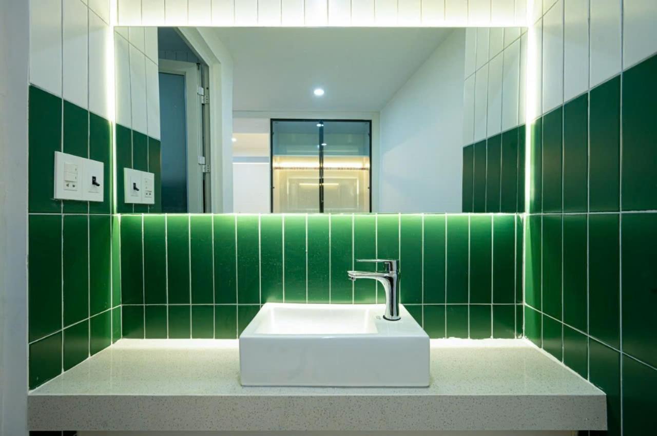 Q Hotel & Apartment Han Market ダナン市 エクステリア 写真